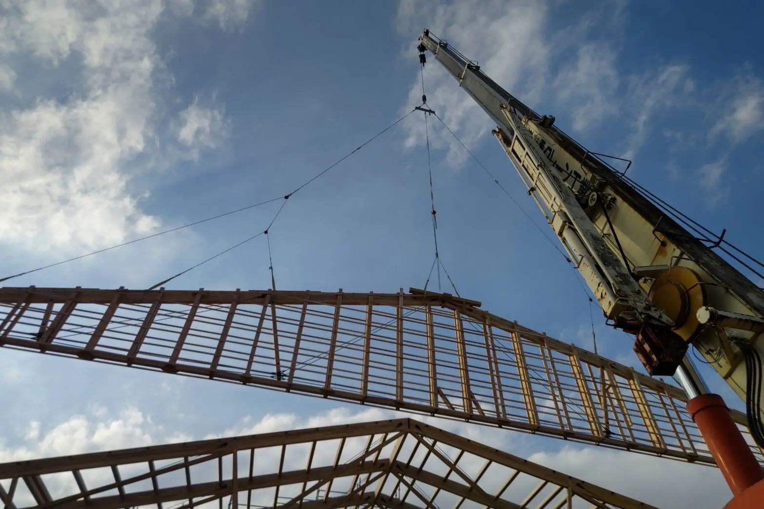 木質構造材建方